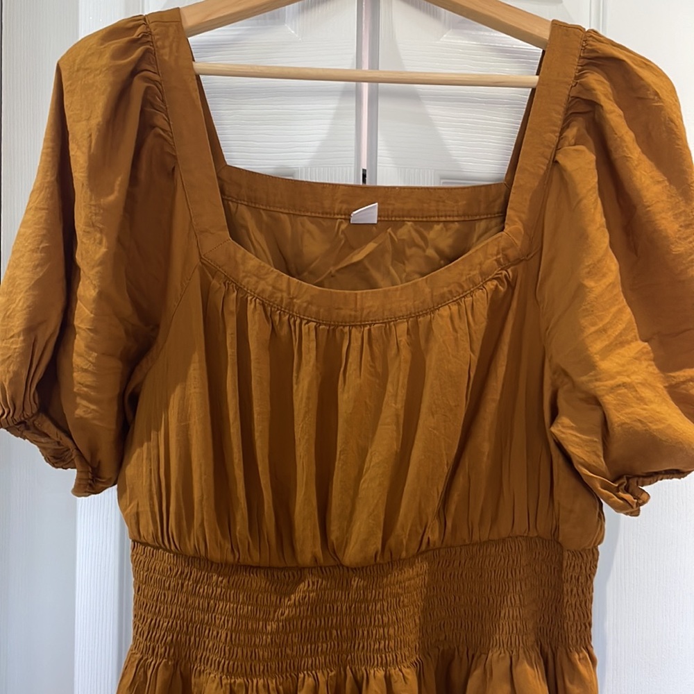 SOLD Camel toned dress - Picture 2 of 4